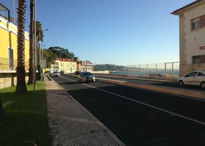 Beautiful Private Room Next To Lisbon - New